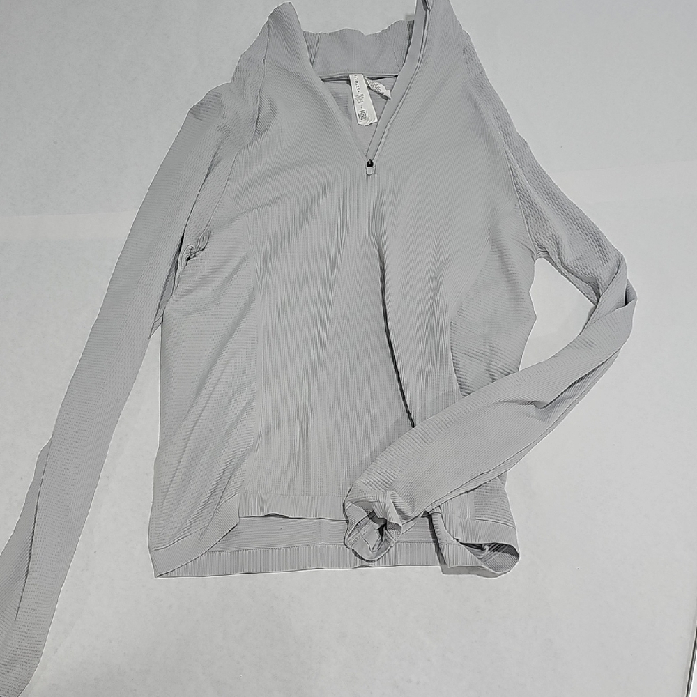 Athleta Light Gray Long Sleeve Top